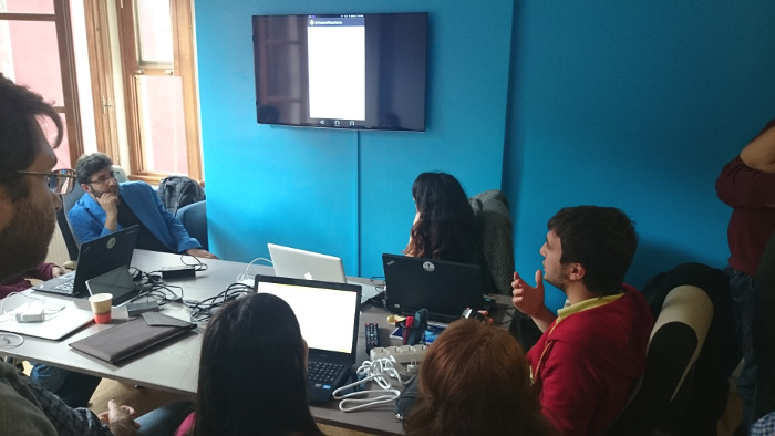 Yasin Kafadar demo yapıyor